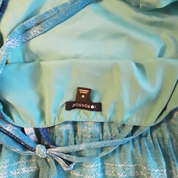 Womens dress - Picture 3 of 4